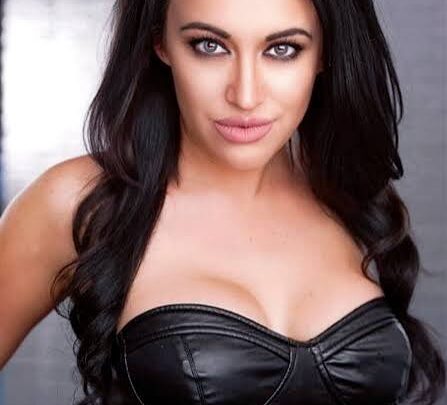 Devanny Pinn Biography: Age, Height, Net Worth, Boyfriend, Ethnicity, Movies, Parents, Songs