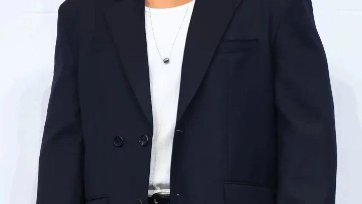 Tae Won-seok Biography: Age, Net Worth, Ethnicity, Parents, Movies, Girlfriend, Awards