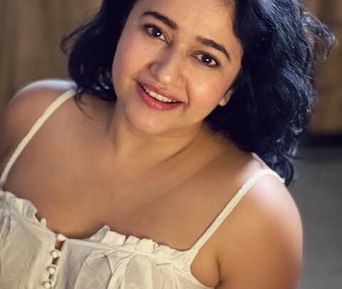 Poonam Bajwa Biography: Ethnicity, Net Worth, Height, Boyfriend, Movies Age, Awards, Religion