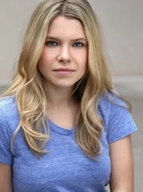 Basia A’Hern Biography: Height, Net Worth, Boyfriend, Ethnicity, Age, Movies