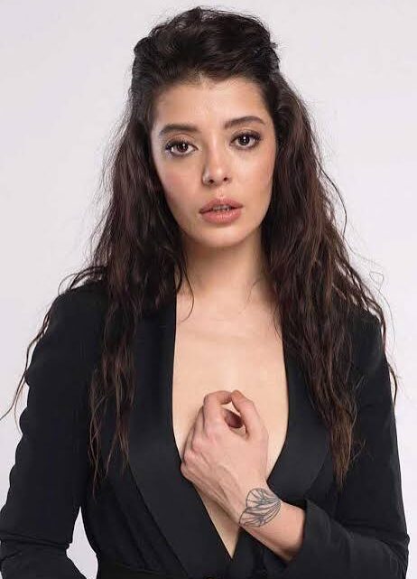 Selin Şekerci Bio: Boyfriend, Net Worth, Height, Awards, Ethnicity, Age, Movies, Instagram