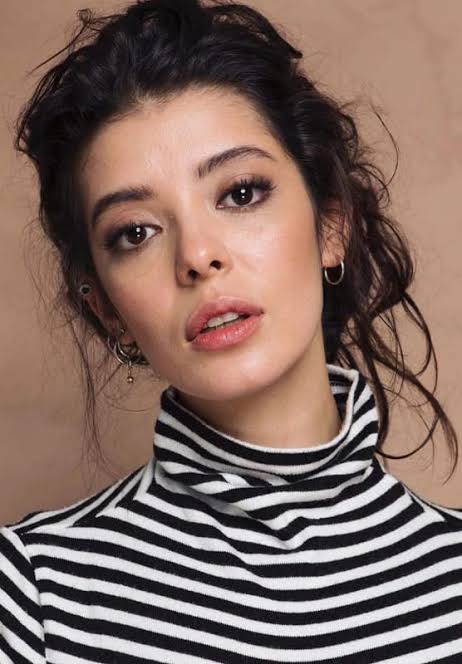 Selin Şekerci - Biography