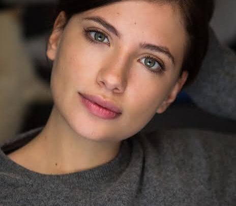 Miriam Giovanelli Biography: Husband, Net Worth, Height, Age, Awards, Children, Movies, Ethnicity