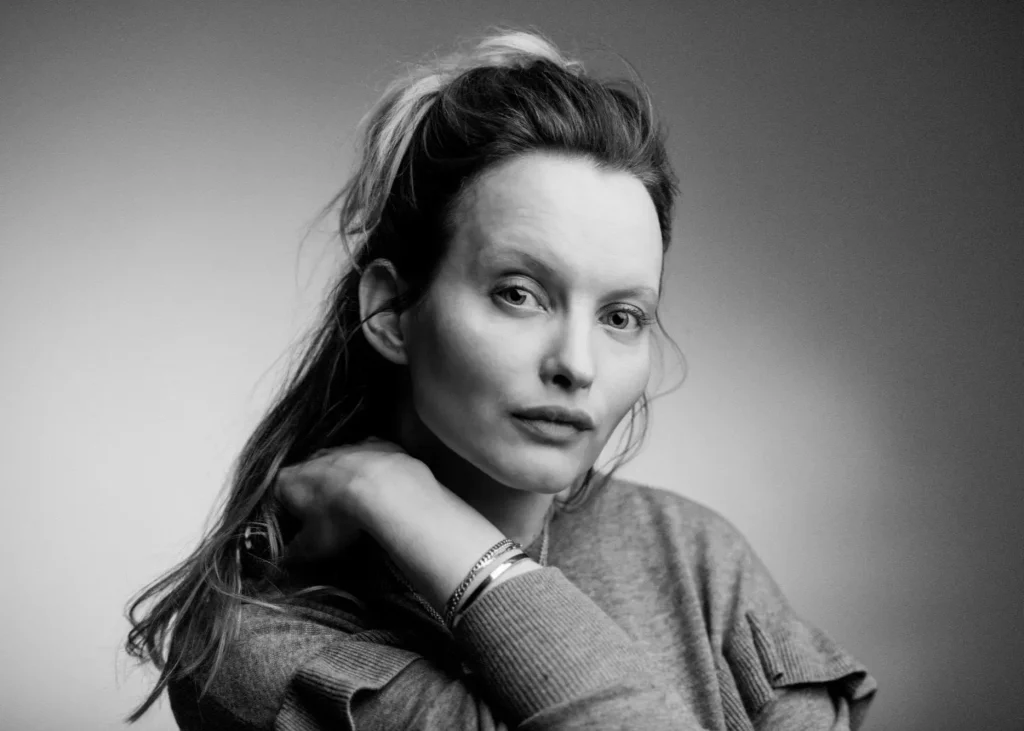 Julia Bache-Wiig - Biography