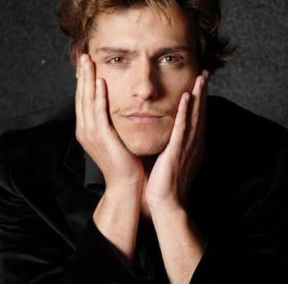 Carloto Cotta Biography: Net Worth, Height, Songs, Ethnicity, Age, Awards, Movies, Girlfriend