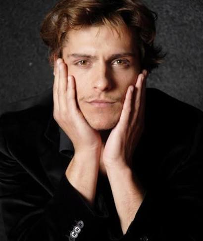 Carloto Cotta Biography: Net Worth, Height, Songs, Ethnicity, Age, Awards, Movies, Girlfriend