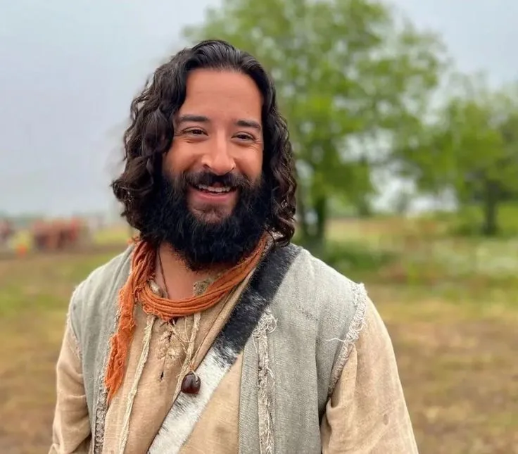 Yoshi Barrigas - Biography