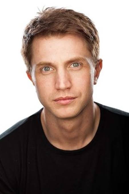 Kris Mochrie - Biography