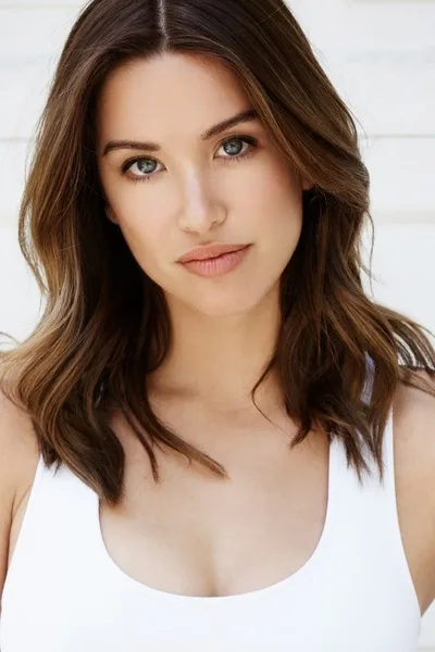 Melissa Bolona - Biography