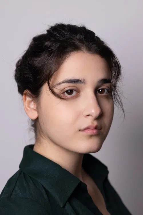 Nathalie Issa - Biography