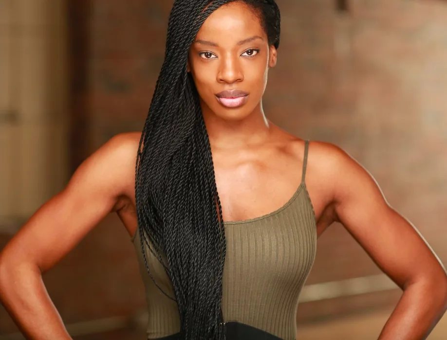 Ayisha Issa - Biography