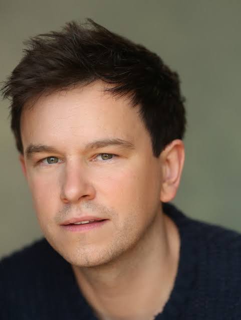Rob Ostlere - Biography