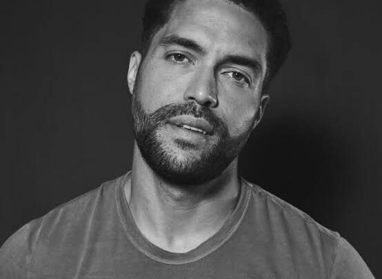Henderson Wade Biography: Books, Age, Parents, Siblings, Net Worth, Height, Movies, Wife, TV Shows, Instagram