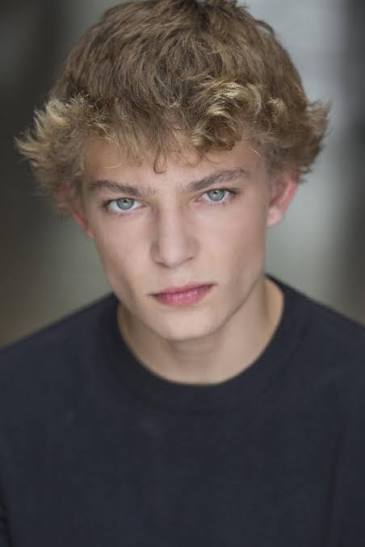 Hale Lytle Biography: Height, Girlfriend, Net Worth, Age, Instagram, Ethnicity, Movies, Awards