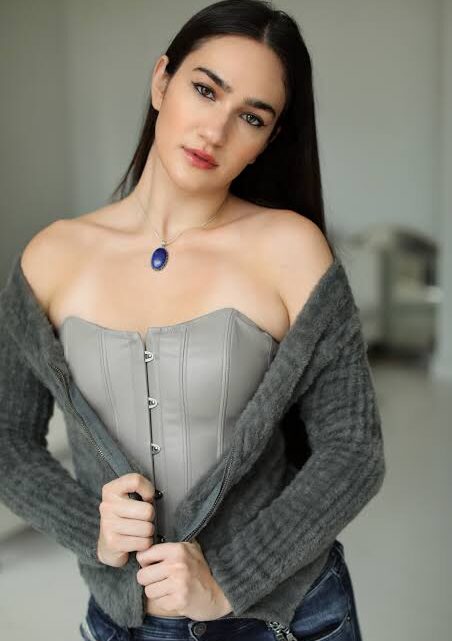 Samantha Bugliaro Bio: Height, Movies, Net Worth, Age, Boyfriend, Ethnicity, Instagram
