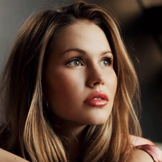 Sade Katarina - Biography