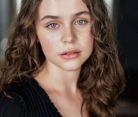 Jessica Faulkner Biography: Age, Net Worth, Ethnicity, Movies, Instagram, Parents, Awards