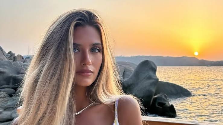 Lorenzo Lamas’ Daughter Isabella Lamas Bio: Age, Net Worth, Parents, Siblings, Instagram, Ethnicity, Boyfriend, Movies