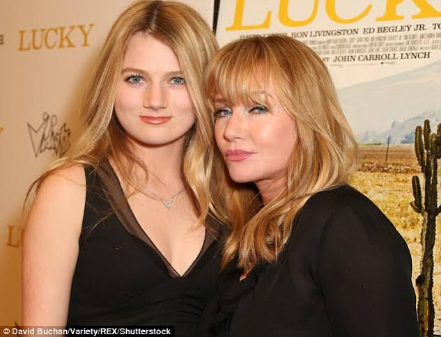 Rebecca De Mornay’s Daughter Veronica De Mornay-O’Neal Bio: Net Worth, Ethnicity, Movies, Parents, Age, Height, Siblings, Instagram