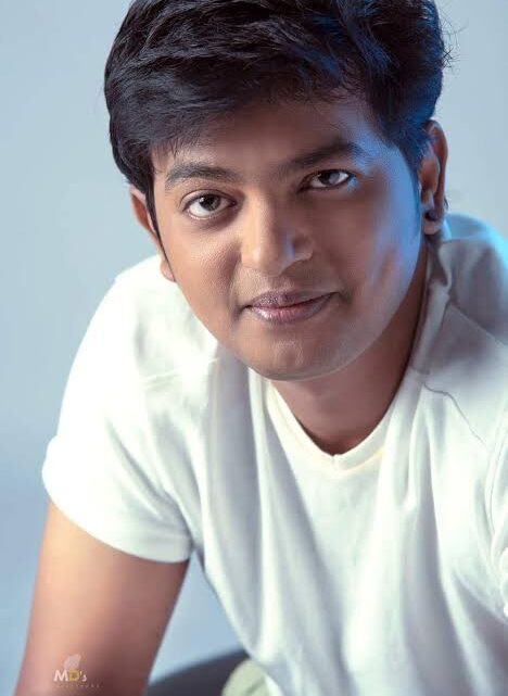 Vijay Kumar Biography: Age, Net Worth, Wife, Parents, Movies, Ethnicity, Religion, Awards