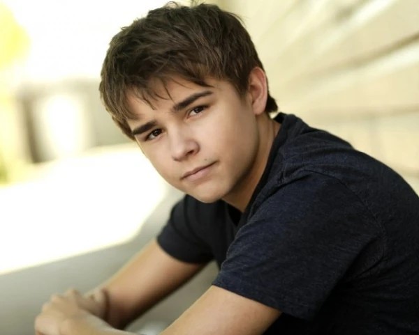 Dylan Everett - Biography