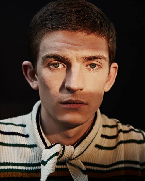 Bill Milner Biography: Age, Height, Net Worth, Ethnicity, Parents, Movies, Girlfriend