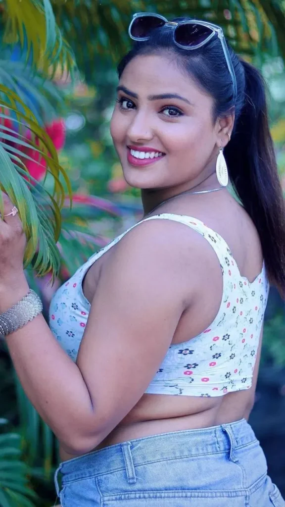 Shyna Khatri - Biography