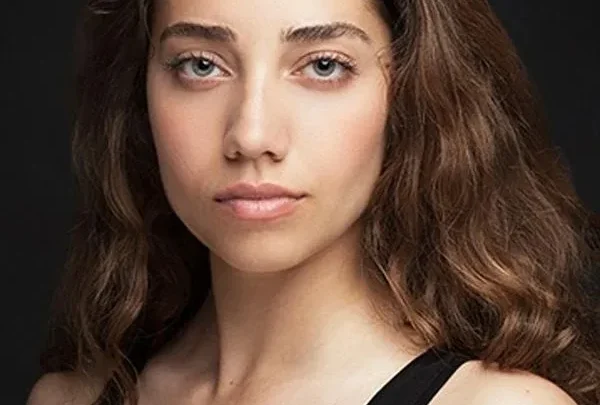 Özge Özacar Biography: Boyfriend, Age, Height, Awards, Net Worth, Ethnicity, Movies, TikTok, Religion