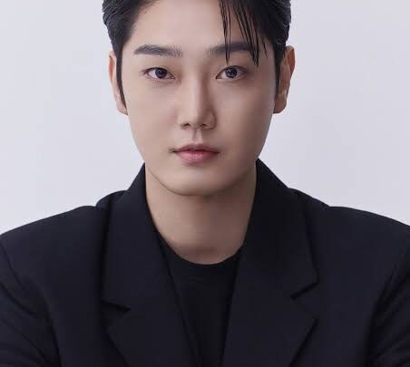 Yoo Tae-joo Biography: Movies, Religion, Girlfriend, Net Worth, Age, Ethnicity, Instagram, Awards