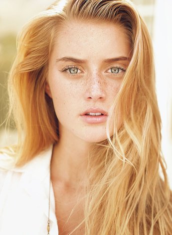 McKenna Knipe - Biography