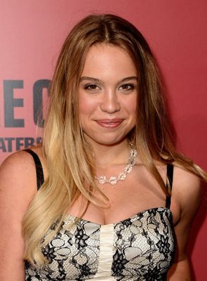 Evie Thompson - Biography