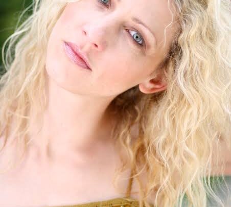 Heather McComb’s Sister Jennifer McComb Bio: Net Worth, Ethnicity, Parents, Age, Movies, Height, Awards