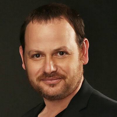 Gideon Raff Biography: Movies, Net Worth, Parents, Age, Awards, Wife, Ethnicity, Height