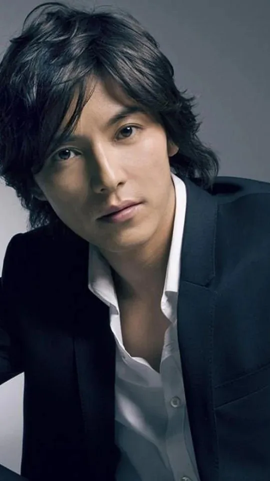 Naohito Fujiki - Biography