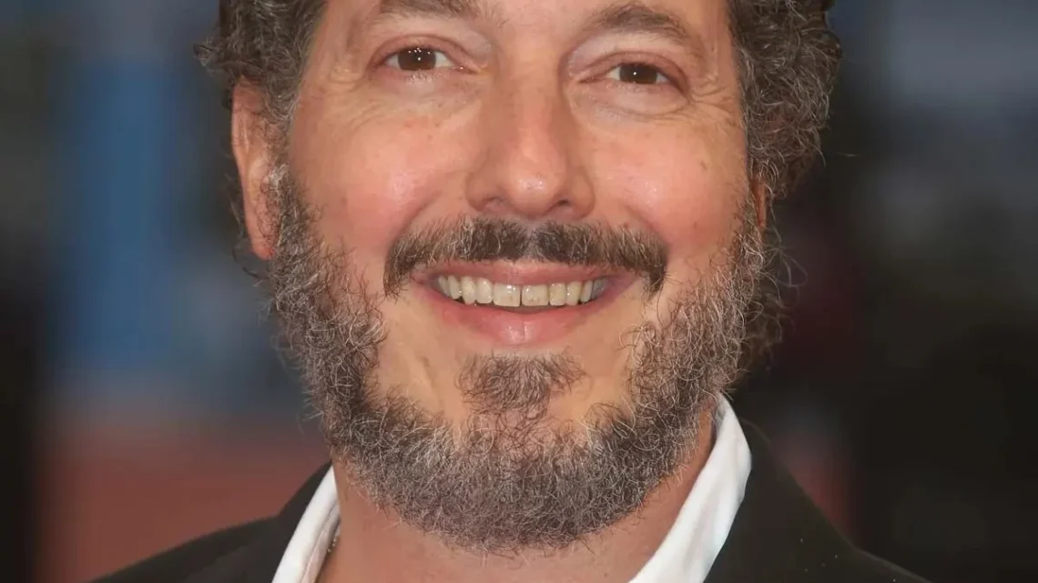Guillaume Gallienne Biography: Movies, Age, Net Worth, Wife, Height, Son, Awards, Ethnicity