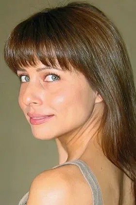Azalea Davila - Biography