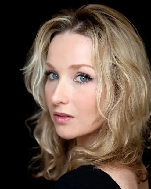 Amy Beth Hayes Bio: Age, Height, Instagram, Net Worth, Ethnicity, Movies, Religion, Awards, Boyfriend