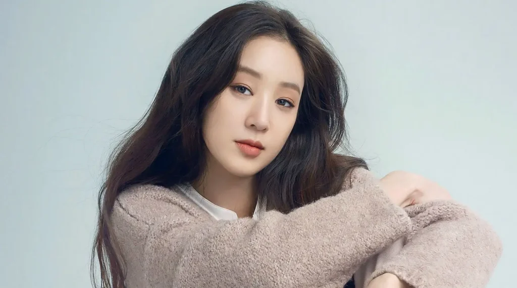 Jung Ryeo-won - Biography