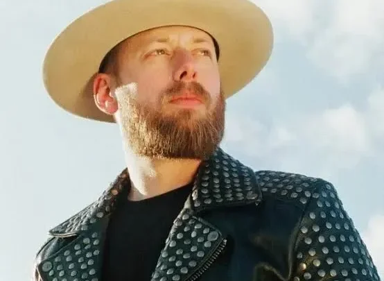 Andrew Hyatt Biography: Age, Net Worth, Wife, Ethnicity, Awards, Parents, Songs, Instagram