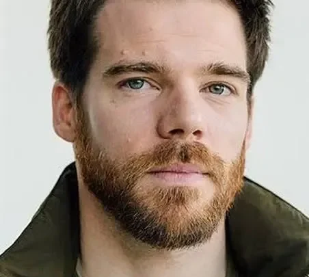 Greg Cohan Biography: Age, Net Worth, Wife, Parents, Movies, Ethnicity, Height