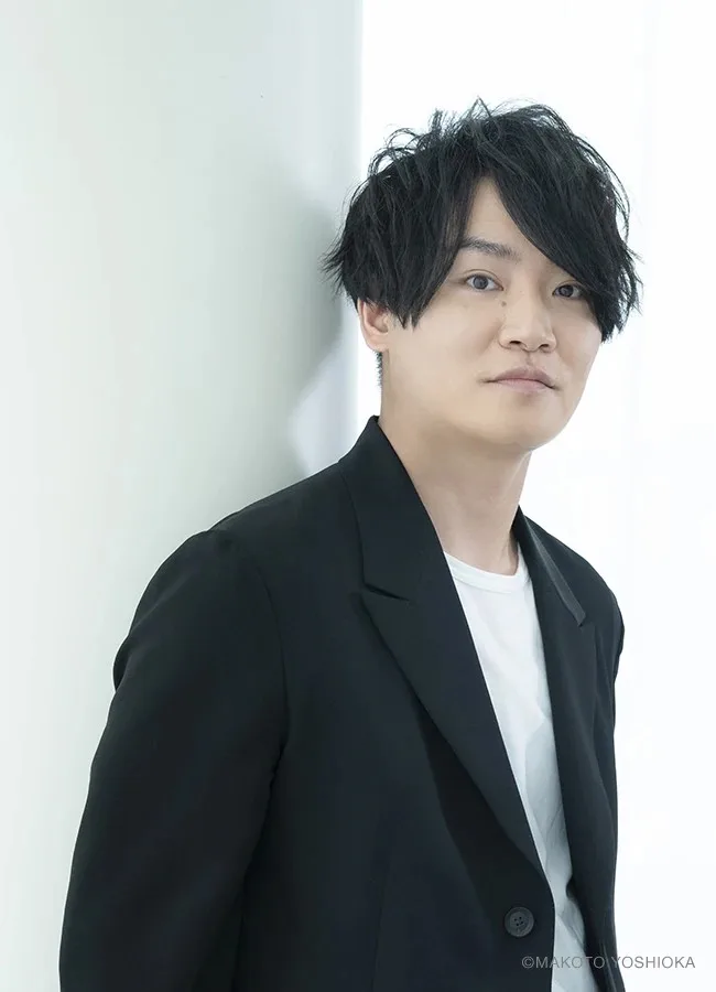 Yoshimasa Hosoya - Biography