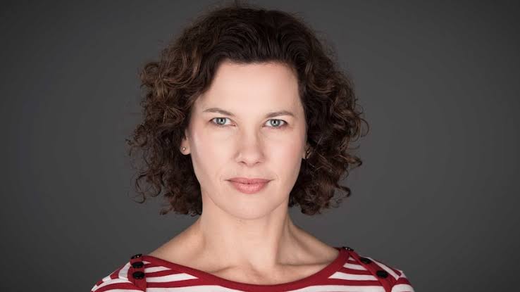 Tiffany Lyndall-Knight - Biography
