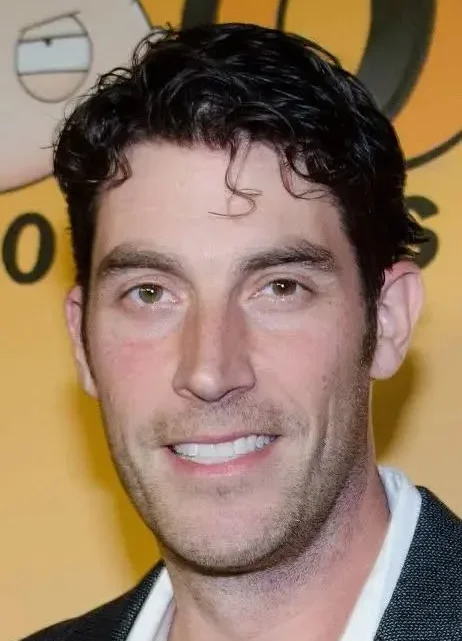 John Viener Biography: Age, Height, Ethnicity, Movies, Religion, TV Shows, Girlfriend, Net Worth