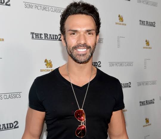 Darren Shahlavi - Biography
