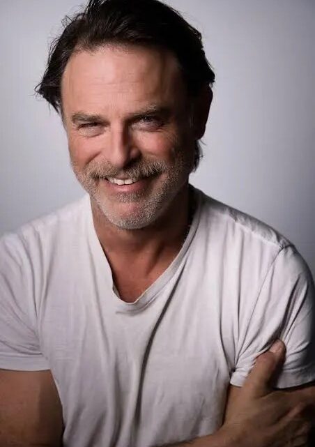 Tony Crane Biography: Age, Net Worth, Parents, Awards, Wife, Ethnicity, Height