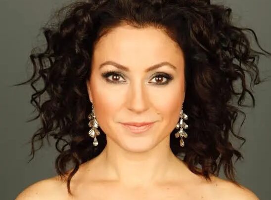 Yonca Şahinbaş Biography: Height, Husband, Net Worth, Age, Movies, Awards, Parents, Ethnicity