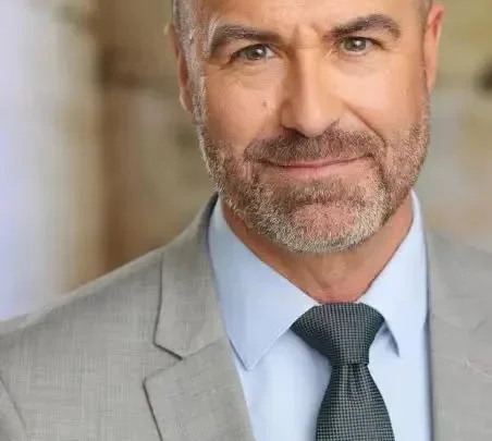 Stephen Saux Biography: Age, Height, Movies, Wife, Ethnicity, Net Worth, Awards
