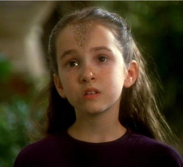 Sarah Rayne - Biography