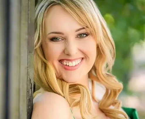 Jenna Sharpe Biography: Net Worth, Awards, Height, Boyfriend, Ethnicity, Age, Parents, Instagram