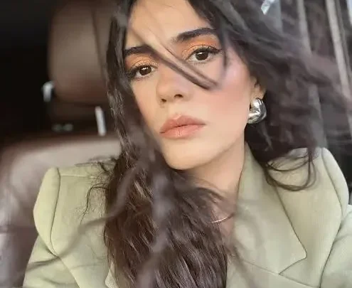 Zeynep Çamcı Biography: Height, Awards, Husband, Net Worth, Age, TV Shows, Parents